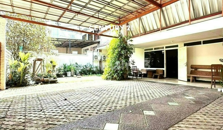 Rumah Asri dan Nyaman di Daerah Exclusive 9899