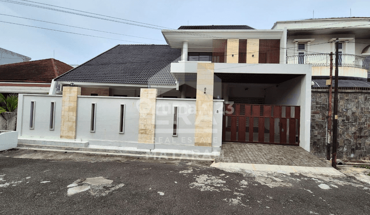 Rumah Full Furnished di Jalan Mawar, Semarang 1