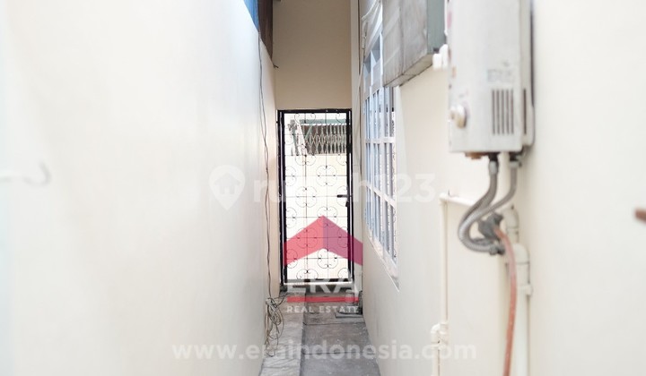 For Sale / For Rent House on Jl. Anggrek Semarang 2