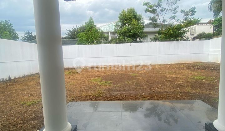 Rumah Disewakan Siap Huni Parkir Luas Halaman Luas Depan Taman 2