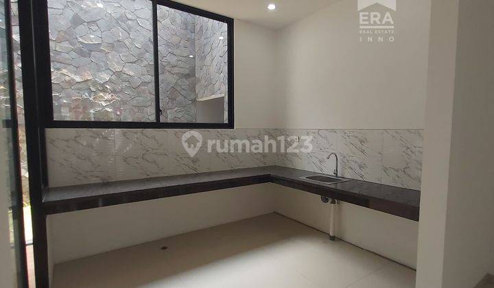 Rumah baru Singgasana Pradana modern minimalis lokasi favorit 2