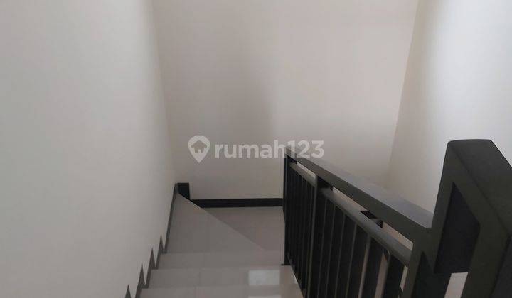 Rumah Gress 100 Baru di Tki V Sherwood One Gate Sistem 2