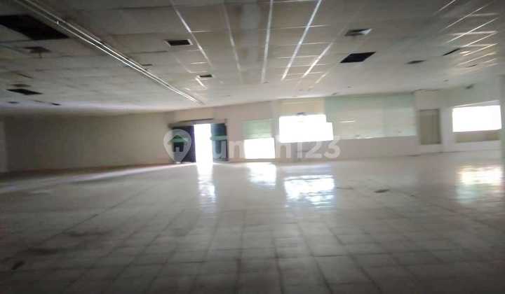 Very Spacious Strategic Flexible Business Space in Bandung City