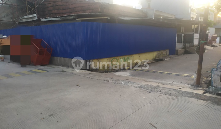 Dijual rumah tua jalan besar hook hadap timur utara siap bangun di kelapa gading bisa nego 