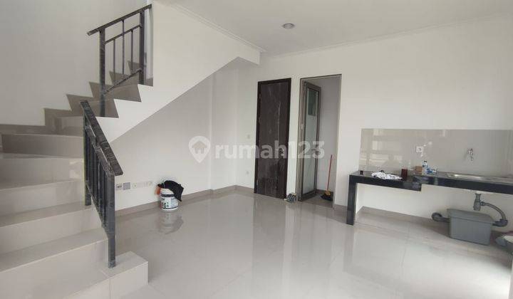 Rumah 2 lantai di springville PIK 2  2