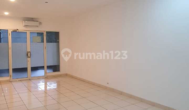 Disewakan Ruko 2 Lantai di Kelapa Gading Rapi Siap.pakai