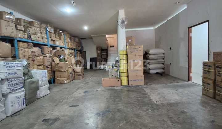 Disewakan Ruko Gandeng 4 Lantai di Sunter Agung Disewakan Ruko Gandeng 4 Lantai di Sunter Agung