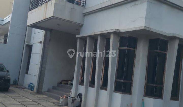 Rumah Hook 2½ Lantai Di Kelapa Gading. Dekat Dengan Mall Parkiran Luas 2