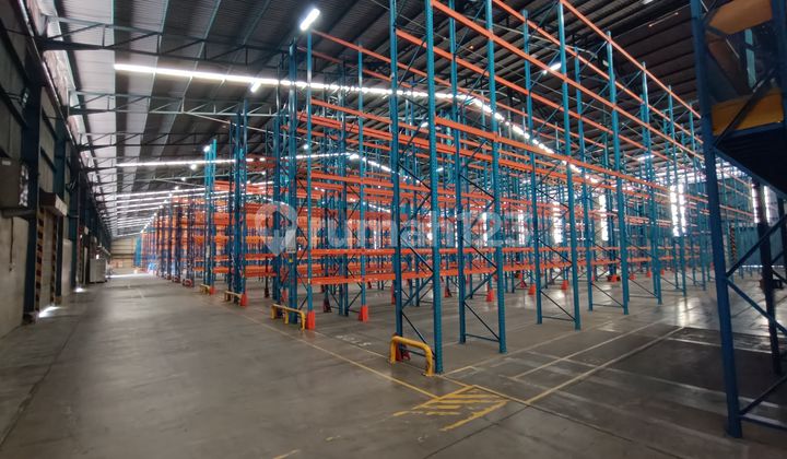 Warehouse for Rent in Cakung, Partial Leasing Available Warehouse for Rent in Cakung, Partial Leasing Available
