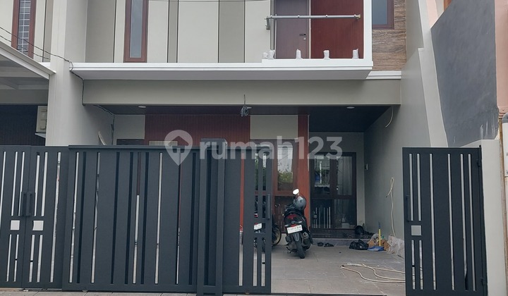 Rumah Brand New 2 Lantai di Cempaka Putih SIP Hini Tinggi Dari Jalanan