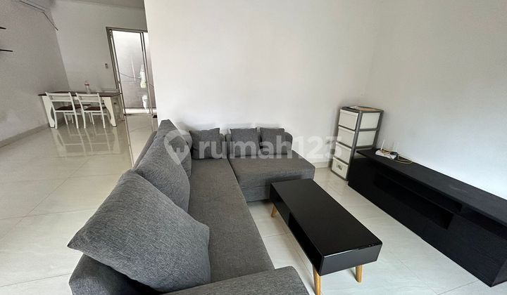 Rumah Bagus di Cluster Orchestra Semi Furnish Siap Huni Rumah Bagus di Cluster Orchestra Semi Furnish Siap Huni