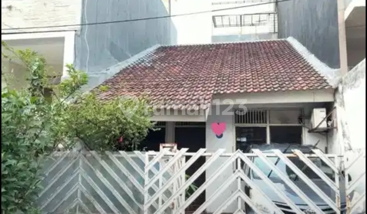 Dijual Rumah Tua Hitung Tanah di Kelapa Nias 2