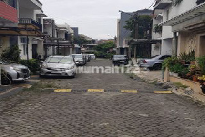 Rumah 2 lantai, minimalis, siap huni,lingkungan tidak banjir Rumah 2 lantai, minimalis, siap huni,lingkungan tidak banjir