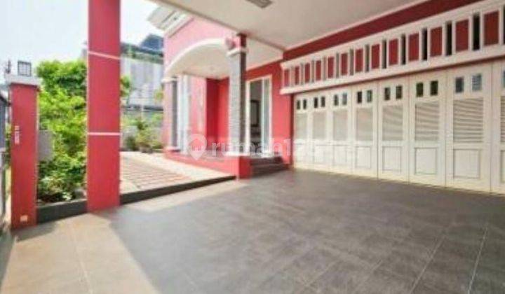 Rumah Hook 3 Lantai Mewah Di Greenville 1