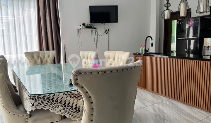 Dijual Rumah Bagus di Town House Dekat Apartemen Green Pramuka 2