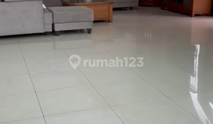 Dijual Rumah Hook 3 Lantai Dutamas Jelambar 2