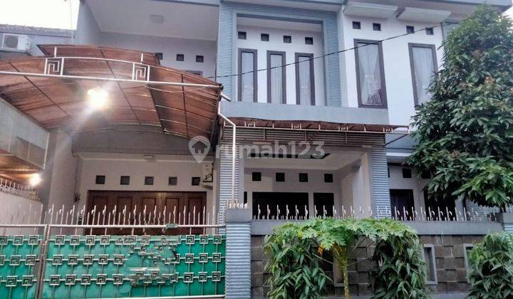 Rumah 2 Lantai dengan Tanah dan Bangunan Luas di Ciputat Tang Sel 1