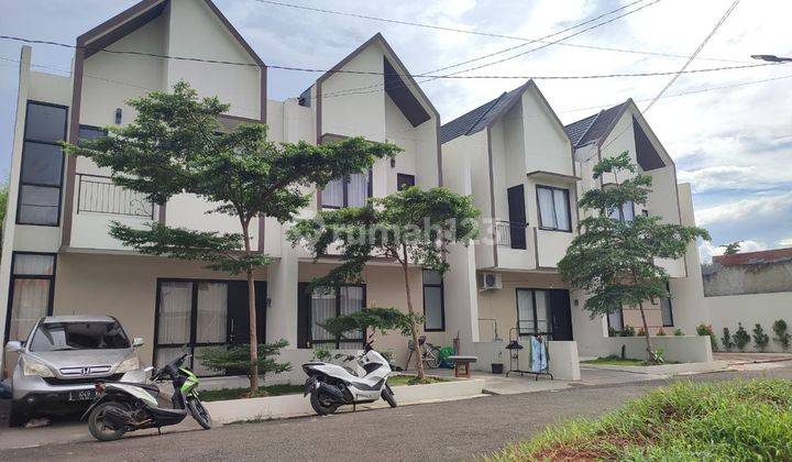 Rumah 2 Lantai Siap Huni Full Furniture di Pondok Benda Pamulang 1