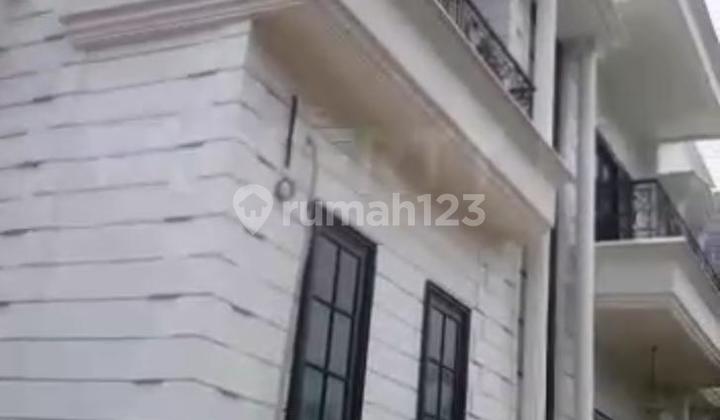 Rumah Mewah Bebas Banjir Kawasan Elite Pondok Indah