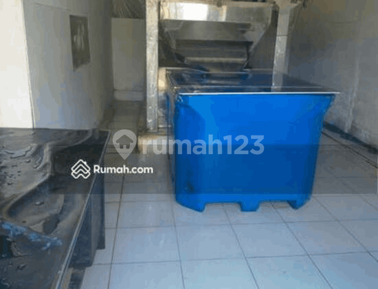 Bagus Ice Factory, Citandui Street, Muara Dua Village.