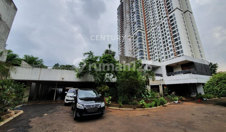 Spacious House on Jl Pitung Kebayoran Lama, South Jakarta