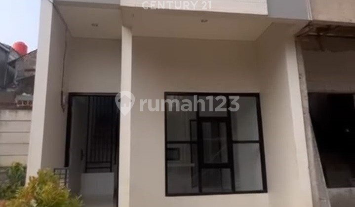 Rumah Dekat Tol Halim Pinangranti Pondok Gede Jakarta Timur