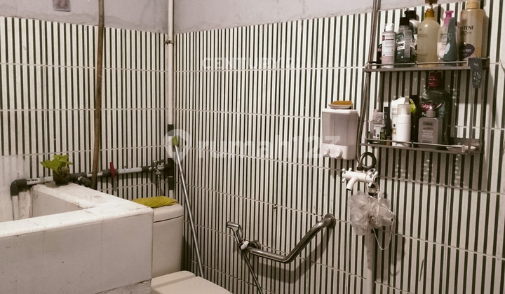 Comfortable and Strategic House on Jl Kalibaru Timur VIII, Cilincing, North Jakarta 2