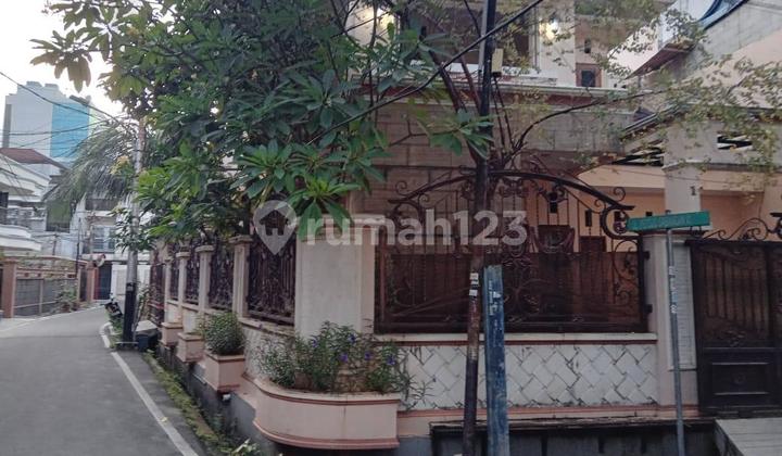 Rumah Strategis Dekat Stasiun Gambir Petojo Selatan Jakarta Pusat 2