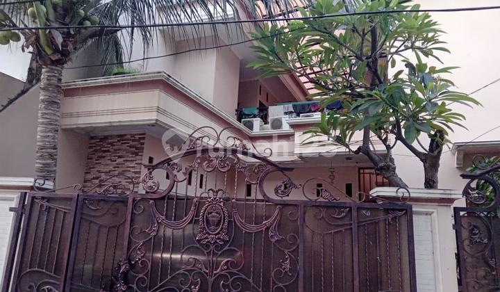 Rumah Strategis Dekat Stasiun Gambir Petojo Selatan Jakarta Pusat