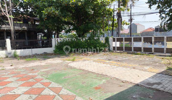 Disewakan Ex-Cafe di Ketintang dekat Sekolah Al-Hikmah  1