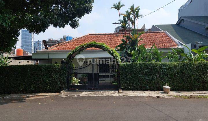 Rumah Aseri Gaya Klasik Lokasi Pancoran Jakarta Selatan 1