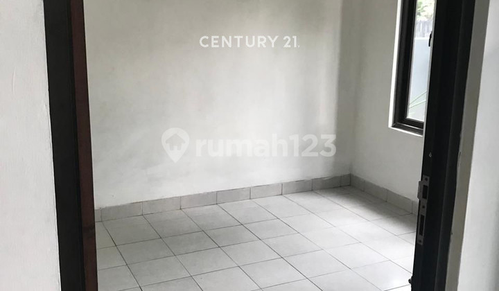 Rumah Siap Huni Dekat Tol di Villa Pertiwi Cluster Gardenia Depok 2