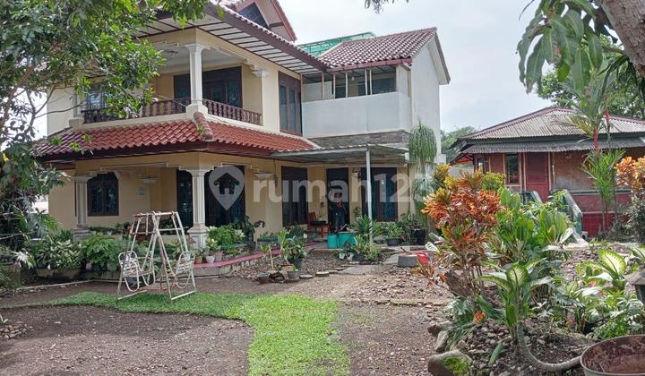 Rumah Besar Gaya Vila  Taman Luas dekat Bogor Nirwana Residence 1