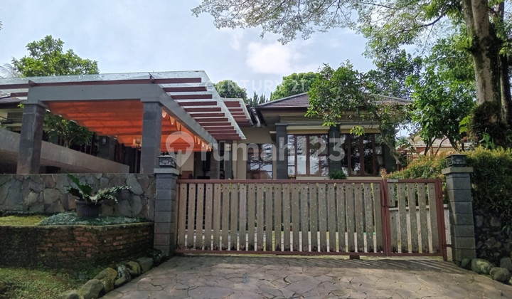 Rumah Luas  Strategis Di Rancamaya Golf Estate Cluster Bunga Raya