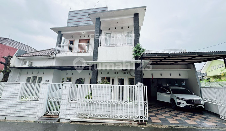 Beautiful Strategic House Near City Center on Jl Tasmania Raya Bogor