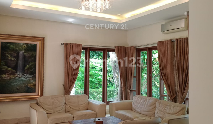 Rumah Luas  Strategis Di Rancamaya Golf Estate Cluster Bunga Raya 2