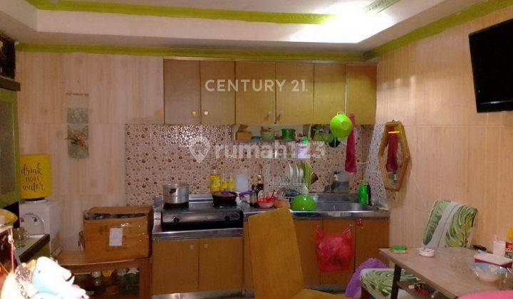 dapur rumah strategis di perumahan tatya