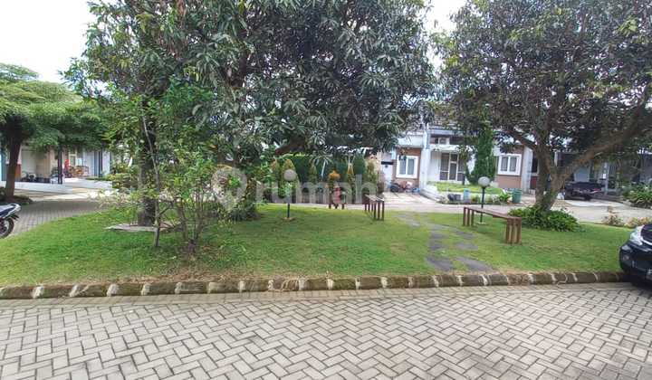 Rumah hook asri di Rancamaya Golf Estate Bogor dekat jalan Tol 2