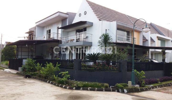 Rumah Asri 2 Lantai Hook Di Rancamaya Golf Estate Bogor Dekat Jalan Tol 1