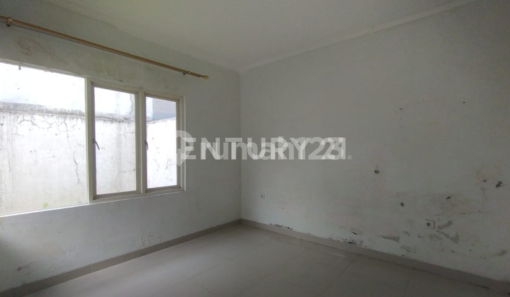 Ready-to-Occupy House in Rancamaya Golf Estate Bogor, The Summit Cluster, Near Toll Road.