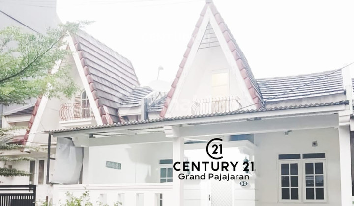 Strategic House Near Mall in Sentul City, Victoria Park Cluster