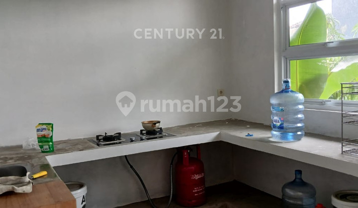 Ready-to-Occupy House in City Center Area on Jl Sukasari III Bogor 2