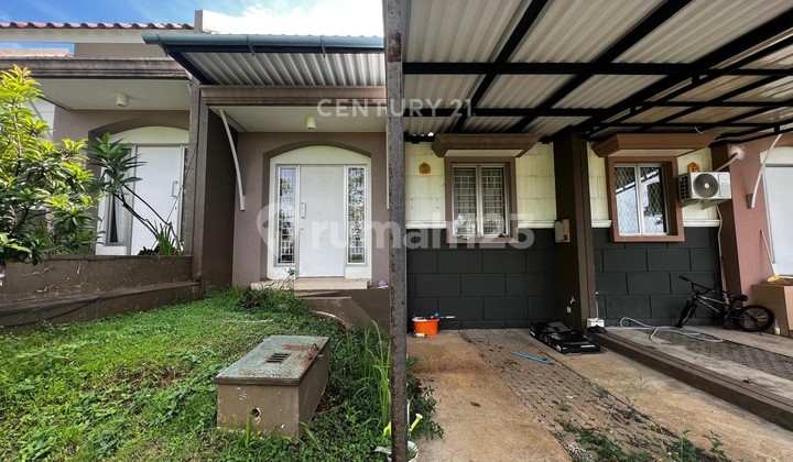 Rumah Asri Hadap Taman di Rancamaya Golf Estate Bogor Dekat Tol