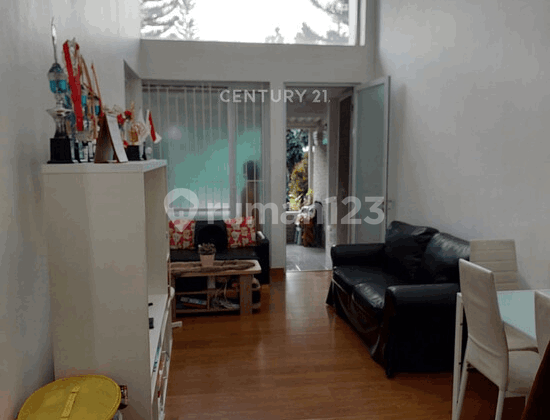 ruang tamu rumah area strategis di sentul