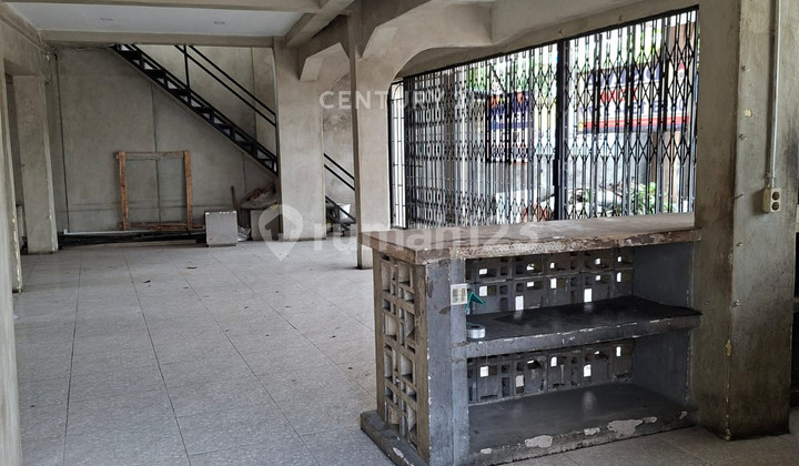 Strategic House in the Culinary Center Area on Jl Achmad Adnawijaya Bogor Strategic House in the Culinary Center Area on Jl Achmad Adnawijaya Bogor