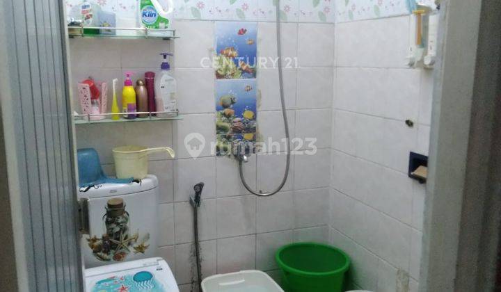 kamar mandi rumah strategis di perumahan pandan