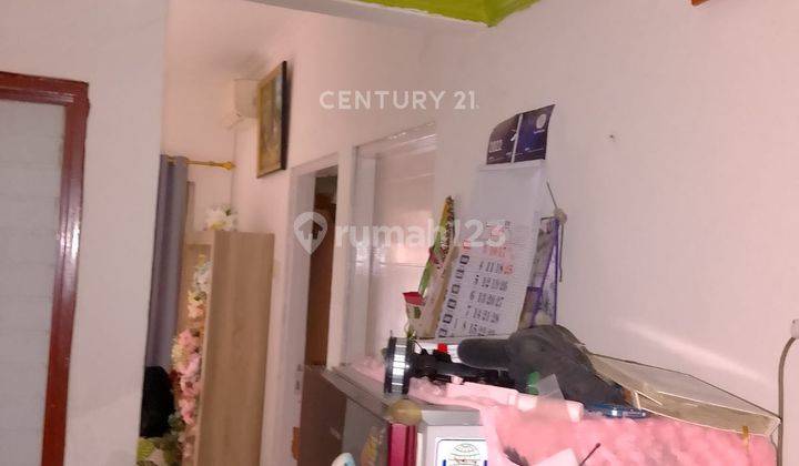 kamar tidur rumah strategis di perumahan tatya