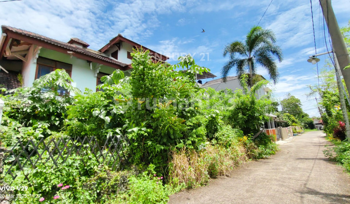 Strategic House Needs Renovation in Mahoni Complex, Laladon, Ciomas, Bogor. 2