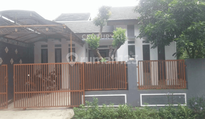Ready-to-Live House Near Toll Road in Villa Pertiwi Cluster Gardenia Depok