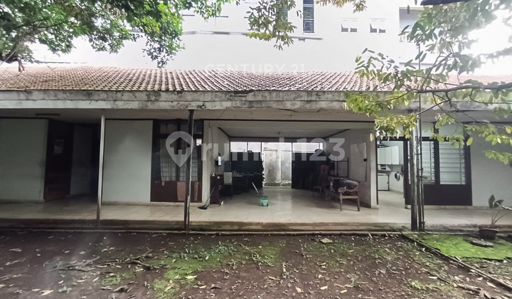 Strategic House Near Juanda Street, Bogor, Behind BCA, Opposite Bogor Botanical Gardens. 2